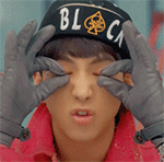 捂脸哭表情包gif1